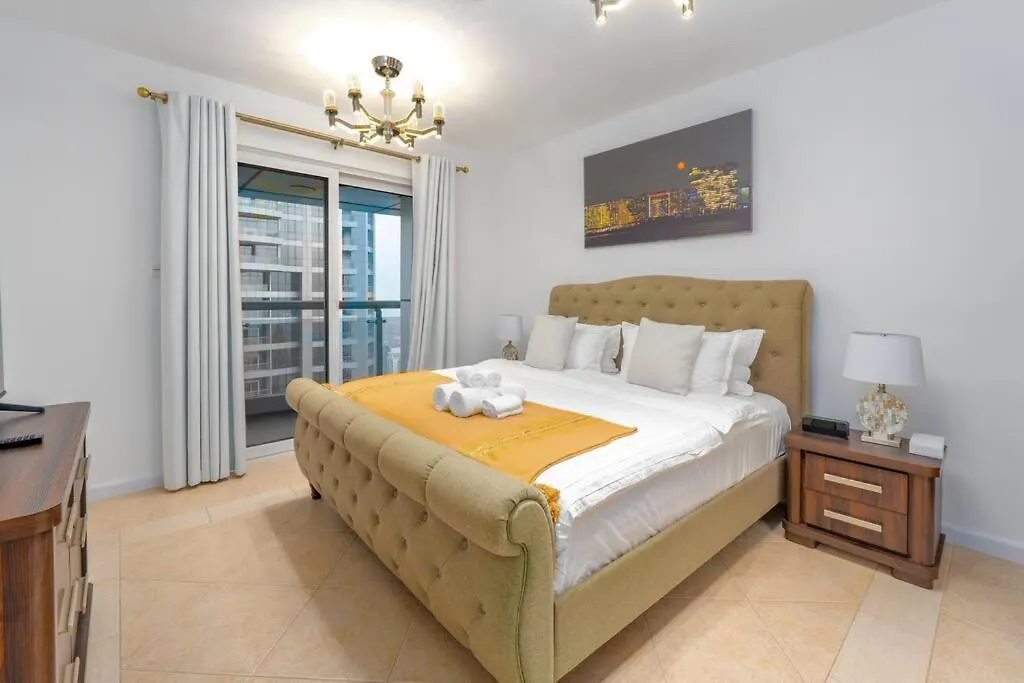Sky High Lux 2 Bdr Dubai Marina Apartment