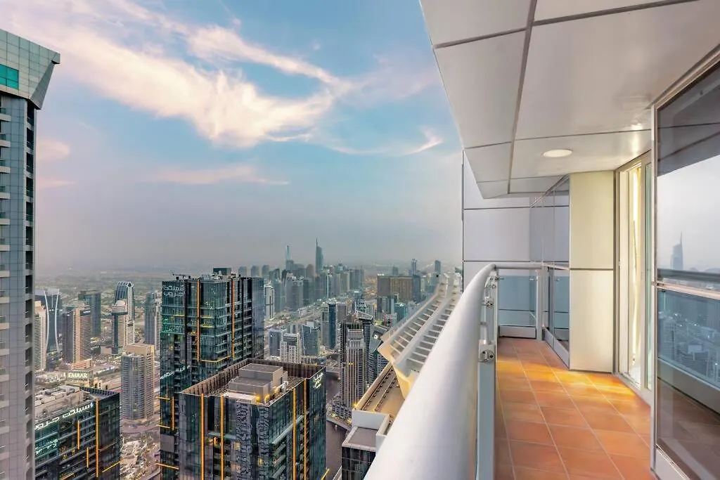 Sky High Lux 2 Bdr Dubai Marina Apartment